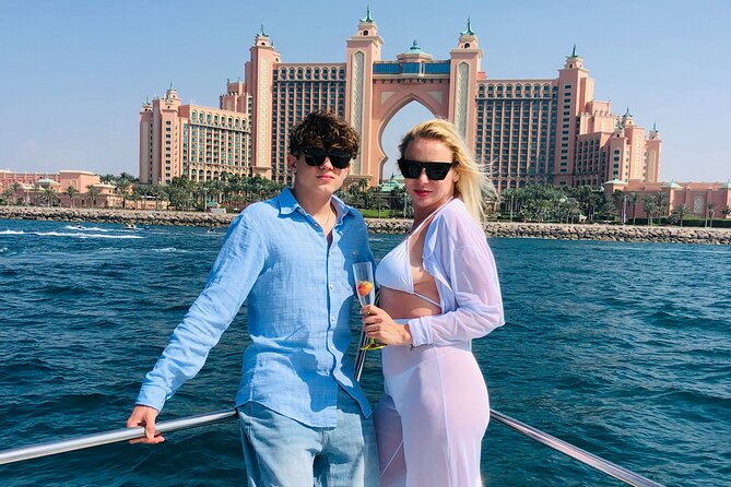 Dubai 2-Hour Mini Yacht Tour at The Palm, Burj Al Arab & Atlantis - The Sum Up