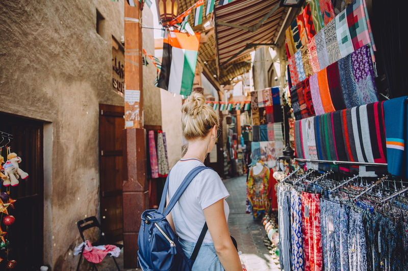 Dubai Al Fahidi Half-Day Guided Tour - Walking through Al Fahidi’s narrow lanes