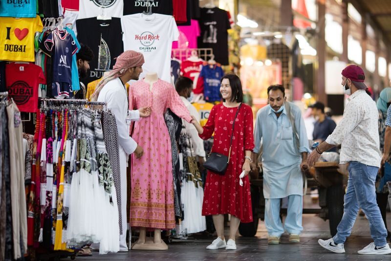 Dubai Aladdin Tour: Museums, Souks, street food and Boat Guided Tour - Spice Souk, tastings and bargaining tips