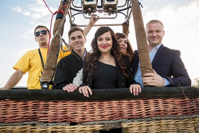 Dubai City and Dubai Frame Half-Day Tour - Visit to Jumeirah Mosque