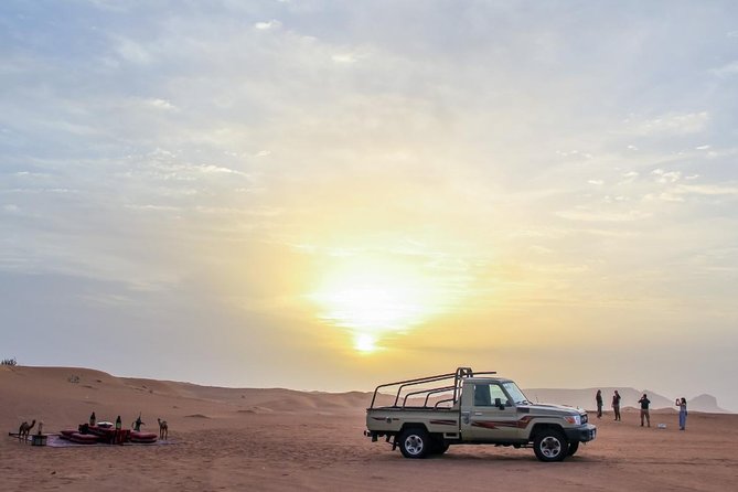 Dubai Desert Safari via 4x4 With Camel Farm, Sandboarding - Pick-up Time Confirmation