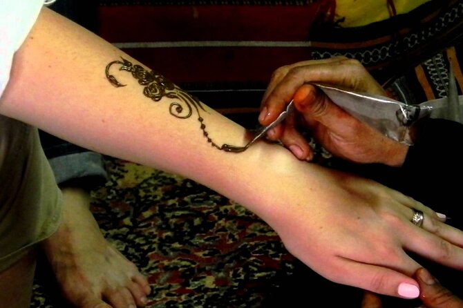 Dubai Evening Desert Safari - Exciting Dune Bashing Experience