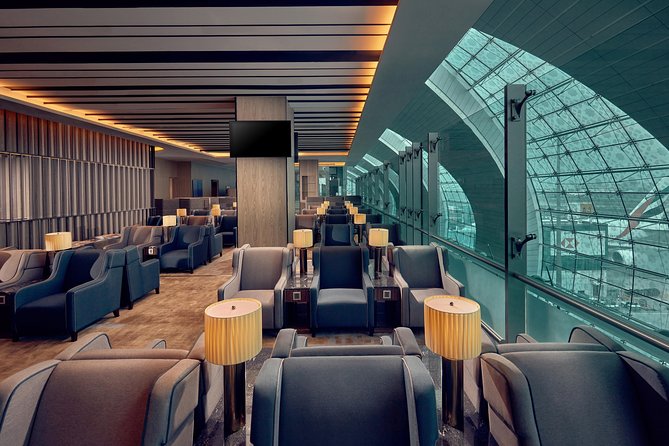 Dubai International Airport Plaza Premium Lounge at Terminal 3 - Date and Traveler Selection