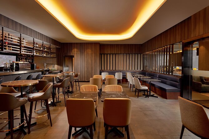 Dubai International Airport Plaza Premium Lounge at Terminal 3 - Overview of the Lounge Experience
