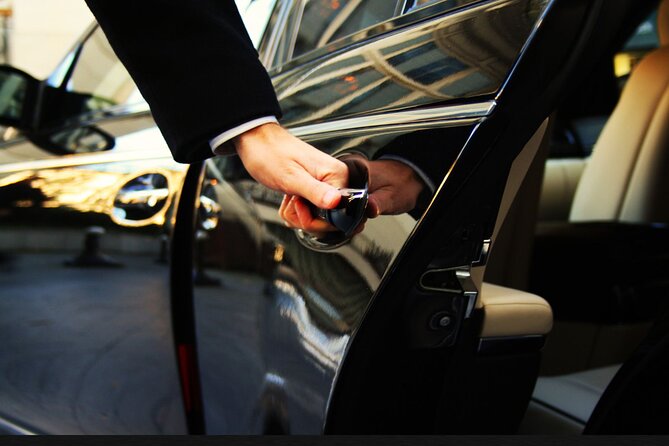 Dubai International Airport Private 1-Way Transfer - Meeting and Pickup Details