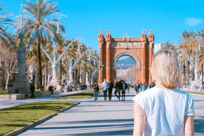 Dubai Local Fashion Designers Shopping Tour With a Stylist - Must-Visit Fashion Designers in Dubai