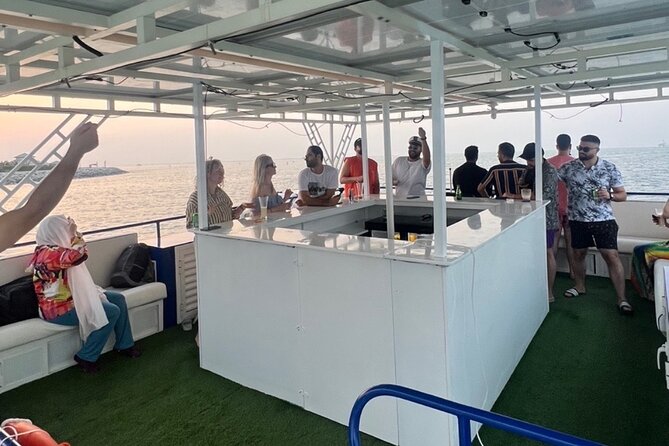 Dubai Luxury Yacht Cruise - Visual Representation