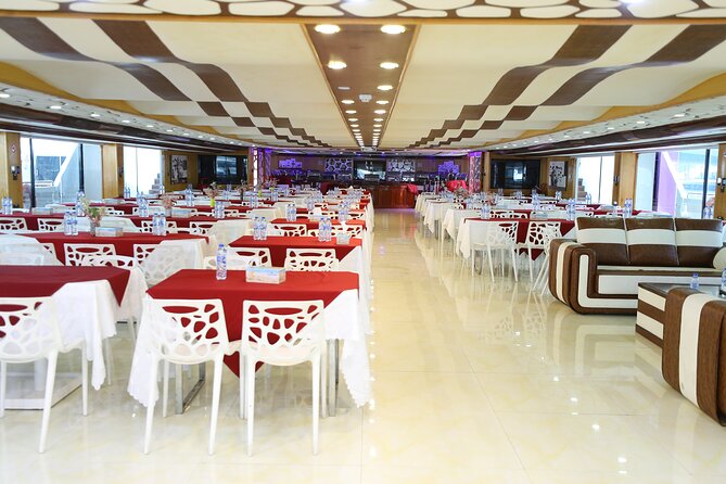Dubai Luxury Yacht Dinner Cruise - Dining Experience
