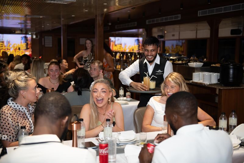 Dubai Marina Dinner Cruise with 5 Star Buffet & Live Shows - Buffet dinner: convenient, not the main event