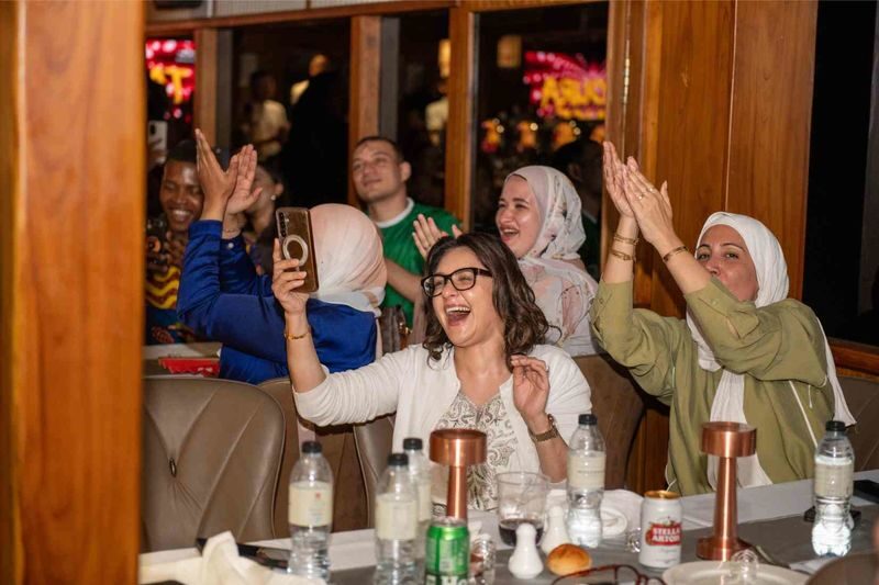 Dubai Marina Dinner Cruise with 5 Star Buffet & Live Shows - Choosing a deck and package