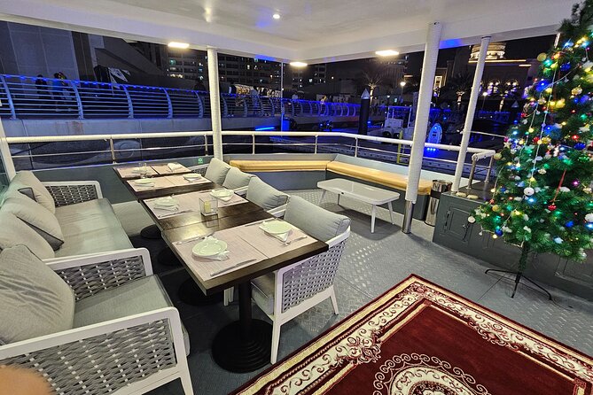 Dubai Marina Dinner Cruise With Unlimited Drinks and Transfer - Meeting and Pickup