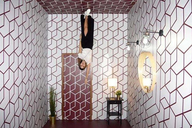 Dubai Museum of Illusion With Transfer - Transfer Details