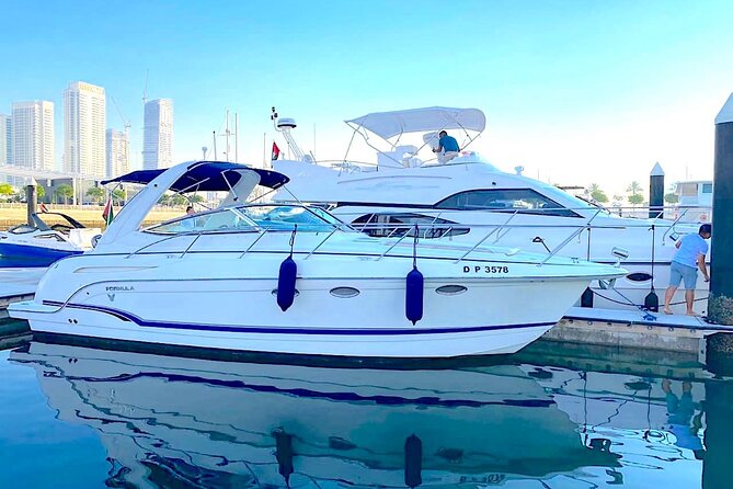 Dubai: Private Yacht Cruise on a 34 Ft Yacht - Inclusions
