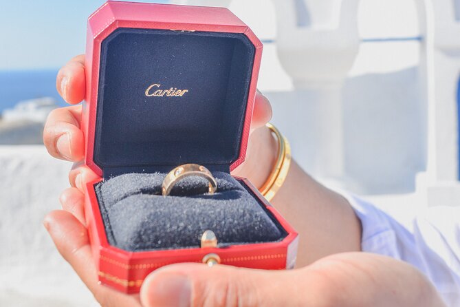 Dubai Proposal Photoshoot - Expert Guidance for Posing and Framing