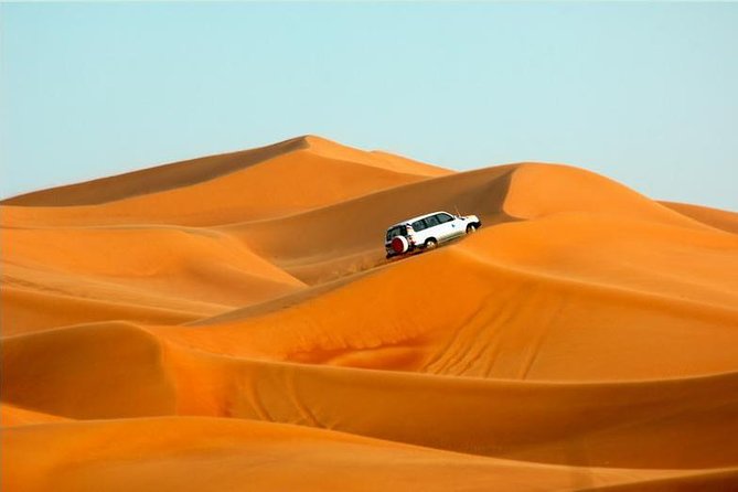 Dubai Red Dune Safari With BBQ Dinner & Live Shows From RAK - Authentic Traveler Photos