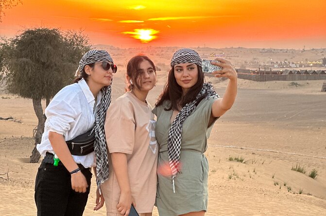 Dubai Sunset Red Dune Desert Safari, Sandboarding and Camel Ride - Booking and Flexibility