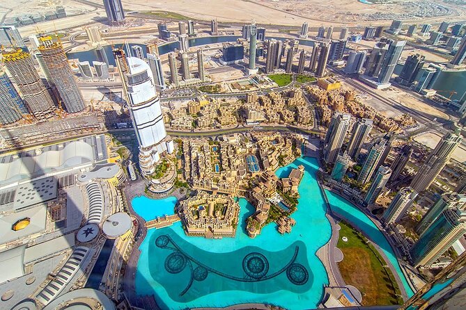 Dubai Top 5 - Dubai Fountain Show - Spectacular Water and Light Display