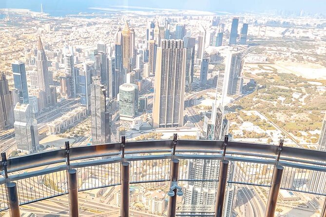 Dubai Views at Night From Burj Khalifa & Tickets (Lunch-Dinner) - The Sum Up