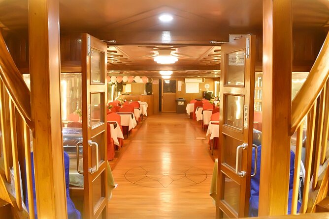Dubai Water Canal Dinner Cruise /W Private Transfers for 1 to 10 - Important Information and Tips for the Cruise Experience