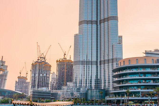 Dubai Water Fountain Show And Lake Ride Near Burj Khalifa With Transfer - The Sum Up