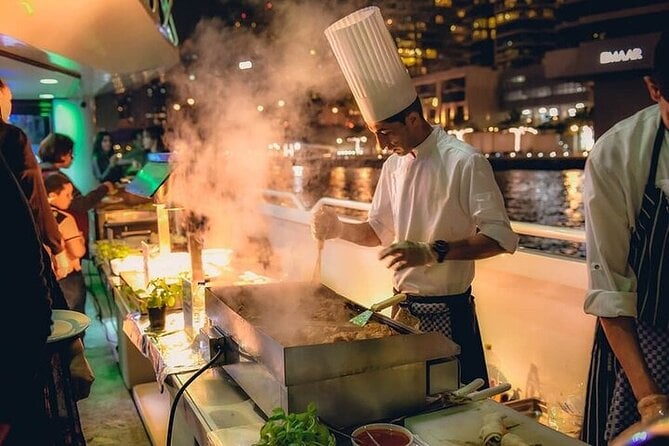 Dubais Lotus Mega Yacht Dinner Cruise - Inclusions