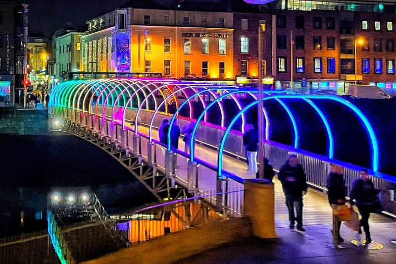 Dublin Big Bus Night Tour - The guide, audio commentary, and what you hear