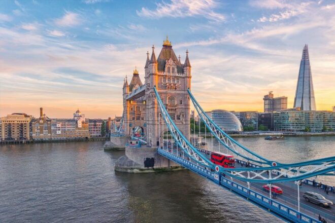 Dublin Bus Transfer From / to London - Overall Benefits and Features