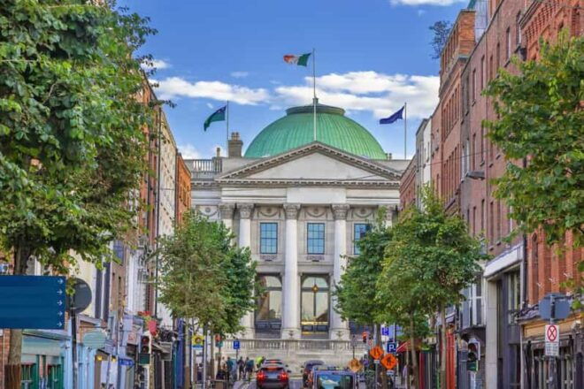 Dublin: Capture the Most Photogenic Spots With a Local - Cultural Insights and Stories