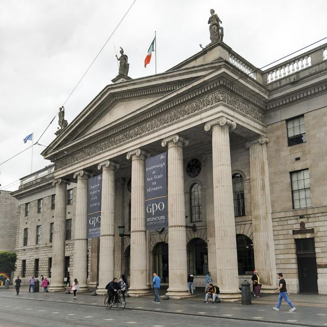 Dublin: City Exploration Smartphone Game - Booking and Logistics
