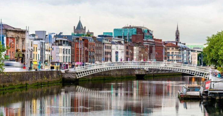 Dublin: Digital City Tour With Over 100 Sights To See - Immerse Yourself in Dublins Cultural Heritage