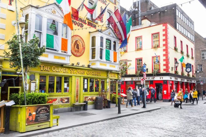 Dublin Discovery: Family Fun on a Historic Trail - Admiring Architectural and Ecclesiastical Splendor