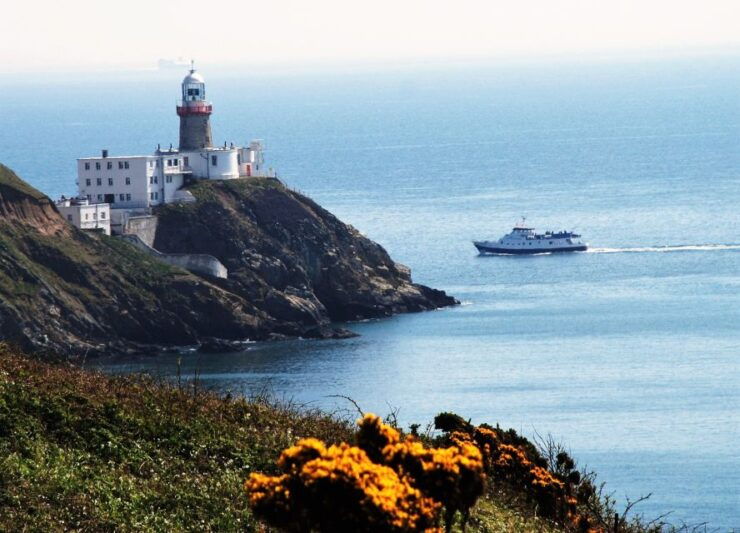 Dublin: Dublin Bay Cruise to Howth Fishing Village - Audio Guide and Itinerary
