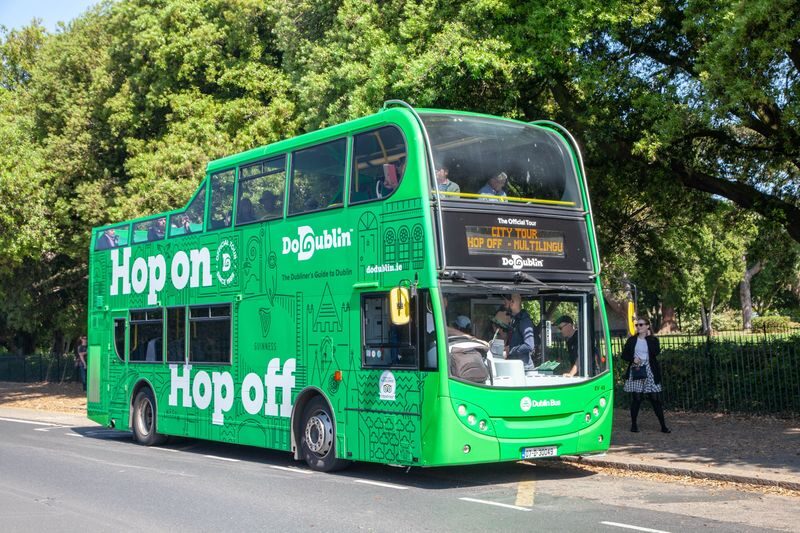 Dublin Express Airport Transfer & Hop-On Hop-Off Bus by DoDublin - Use the green bus to find your bearings