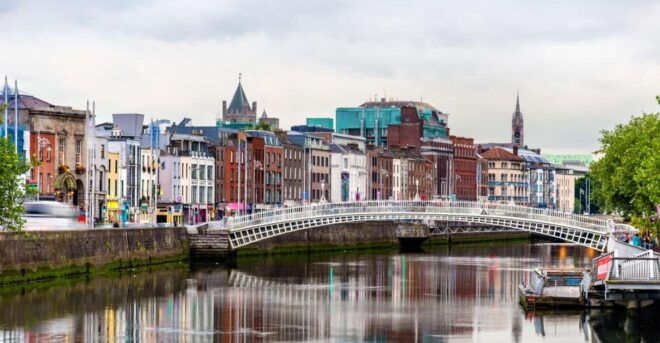 Dublin: Express Walk With a Local in 60 Minutes - Full Description