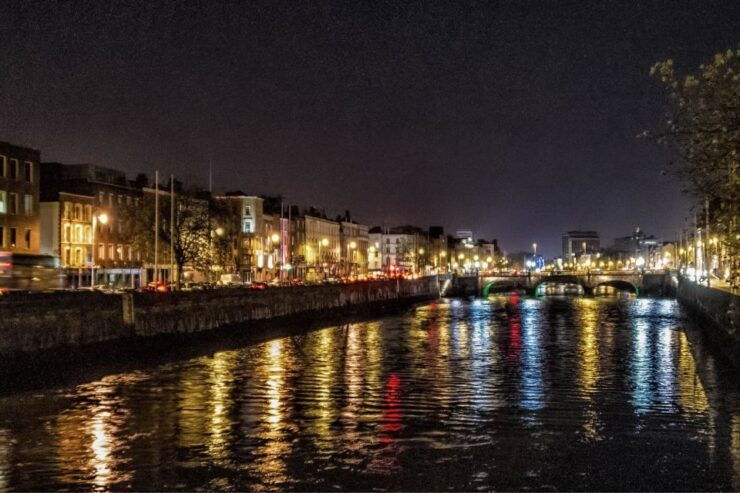Dublin: First Discovery Walk and Reading Walking Tour - Activity Details and Options