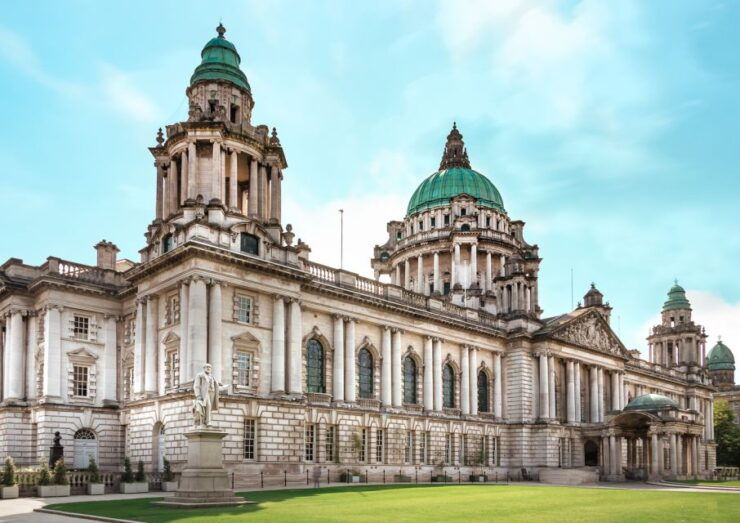 Dublin: Giants Causeway, Dark Hedges, Dunluce & Belfast Tour - Experience Highlights