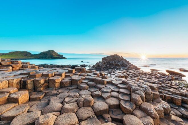 Dublin: Giants Causeway, Dark Hedges, Dunluce & Belfast Tour - Full Description of the Tour