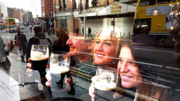 Dublin: Guided Sights and Pints Tour - Engaging With Irish Hospitality