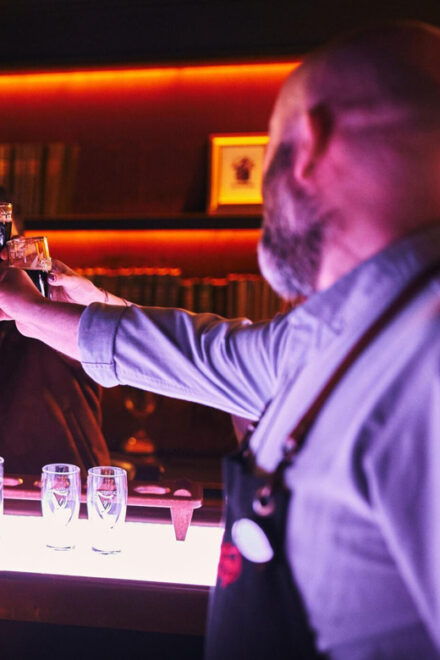 Dublin: Guinness Storehouse Connoisseur Experience - Group Size and Accessibility