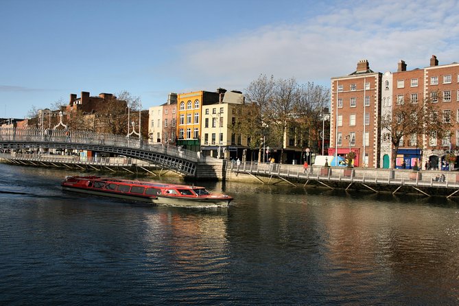 Dublin Hop-On Hop-Off Bus Tour - Live Tour in German - Tour Guides and Commentary