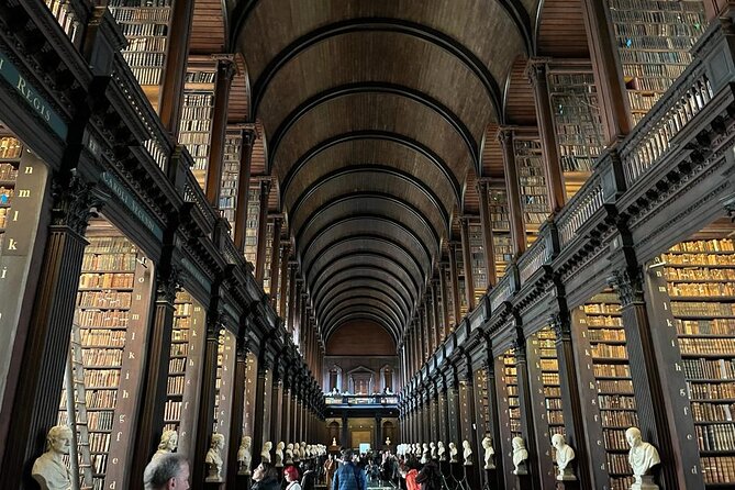 Dublin in a Day: Book of Kells, Guinness, Distillery & Castle - Highlights of the Book of Kells