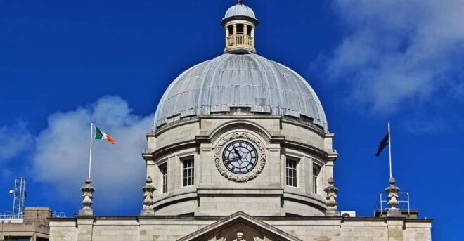 Dublin: Insta-Perfect Walk With a Local - Exploring Hidden Alleyways and Scenic Views
