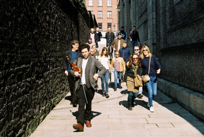 Dublin: Irish Music Walking Tour With Live Performance - Discovering Dublins Rich History