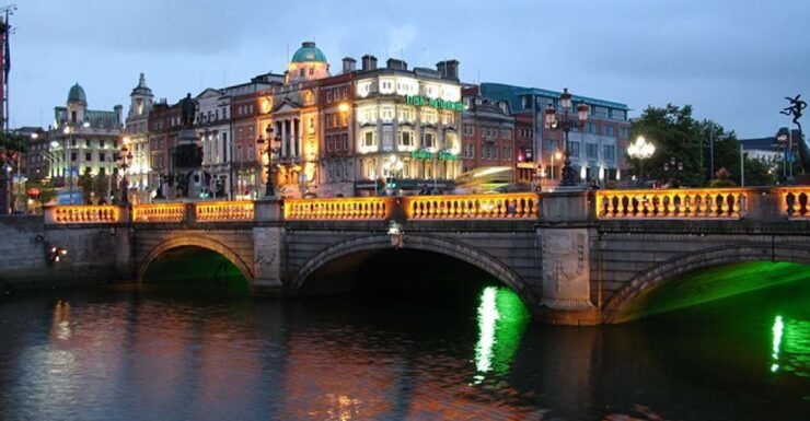 Dublin: Self-Guided Audio Tour in English - Highlights and Attractions