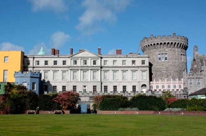 Dublin: St Patricks, Book of Kells, and Dublin Castle Tour - Discovering Dublin Castles History