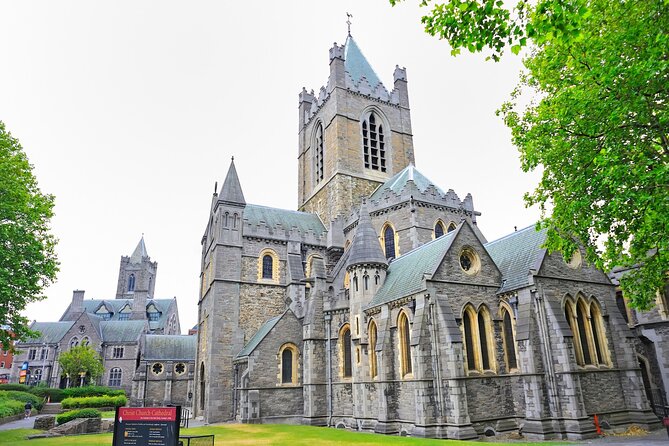 Dublin St Patricks Cathedral Guided Tour, Fast-Track Ticket - Tour Duration and Group Size