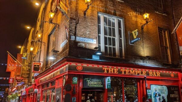 Dublin: Temple Bar Self-Guided Must-See Highlights Tour - Directions