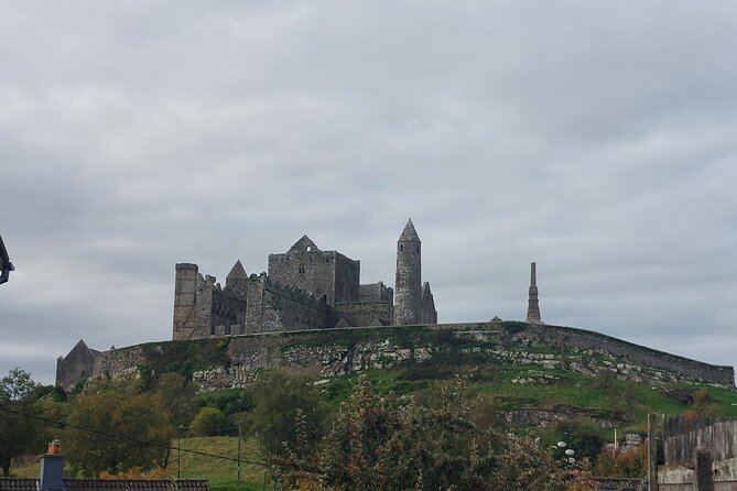 Dublin to Cork via The Rock of Cashel, Cahir, and Blarney Castle. - Exploring the Charming Town of Cahir