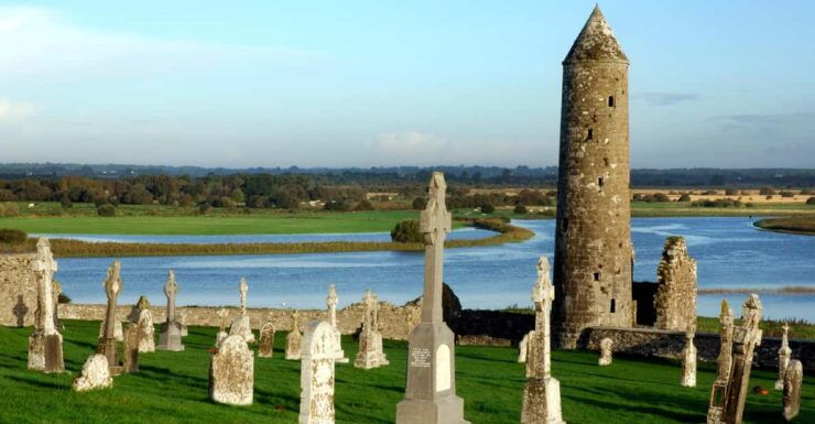 Dublin to Galway With Sightseeing Stops - Exploring Kilbeggan Distillery