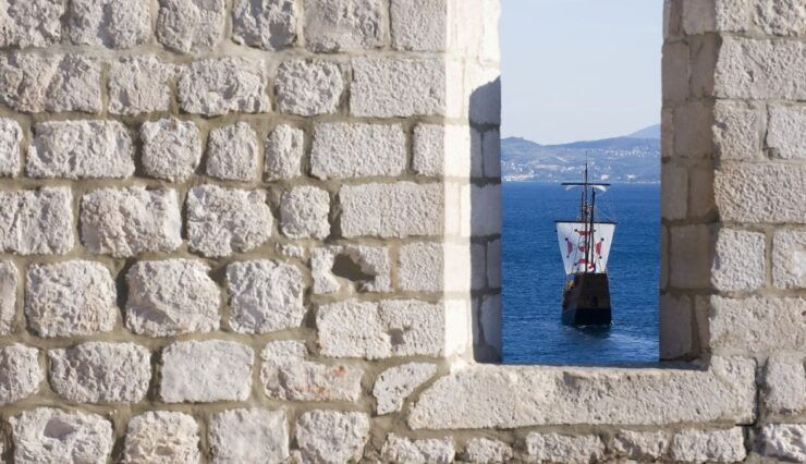 Dubrovnik: 2-Hour Panoramic Cruise & Historical Walking Tour - Activity Highlights